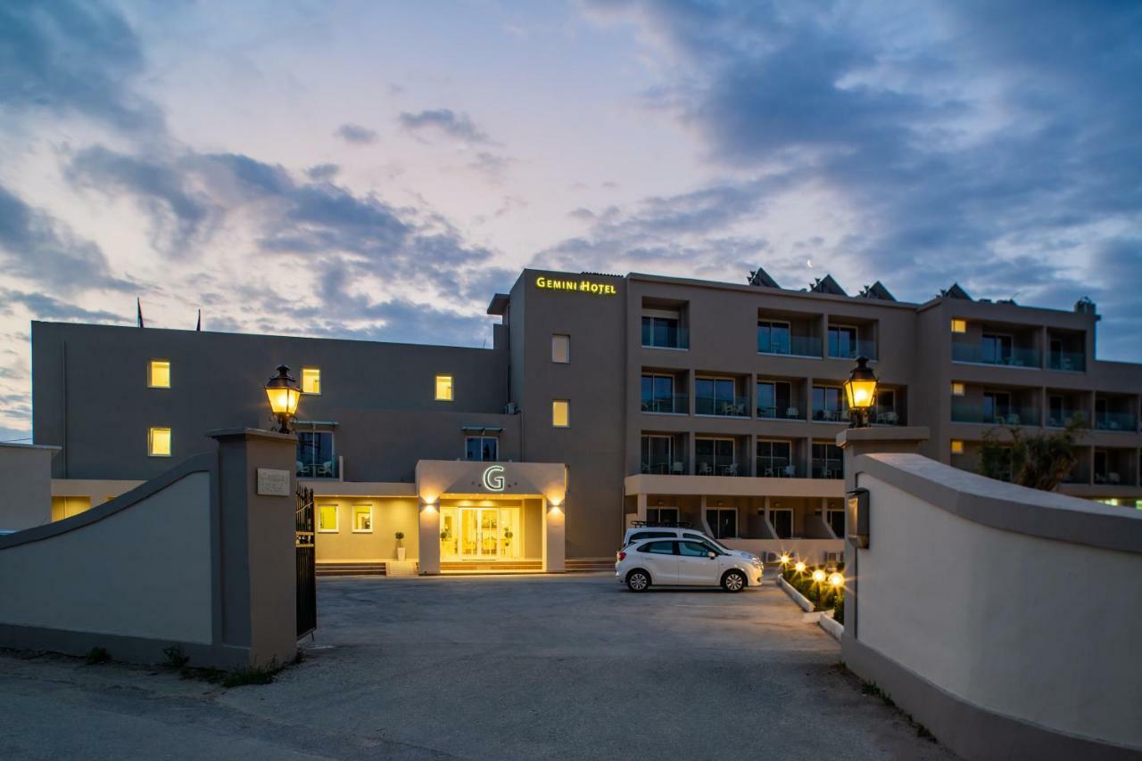 Cnic Gemini Hotel Mesongí Exterior foto