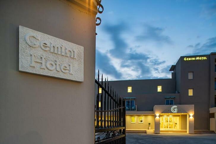 Cnic Gemini Hotel Mesongí Exterior foto